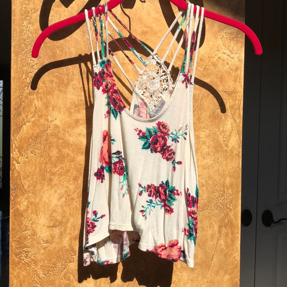 Cute flowy Floral crop top